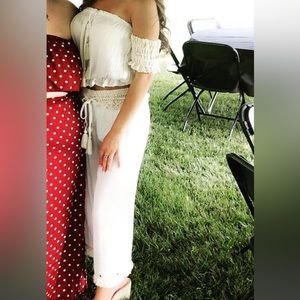 Cream, two piece set.